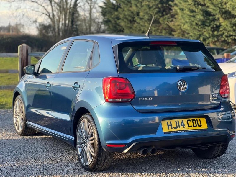 VOLKSWAGEN POLO
