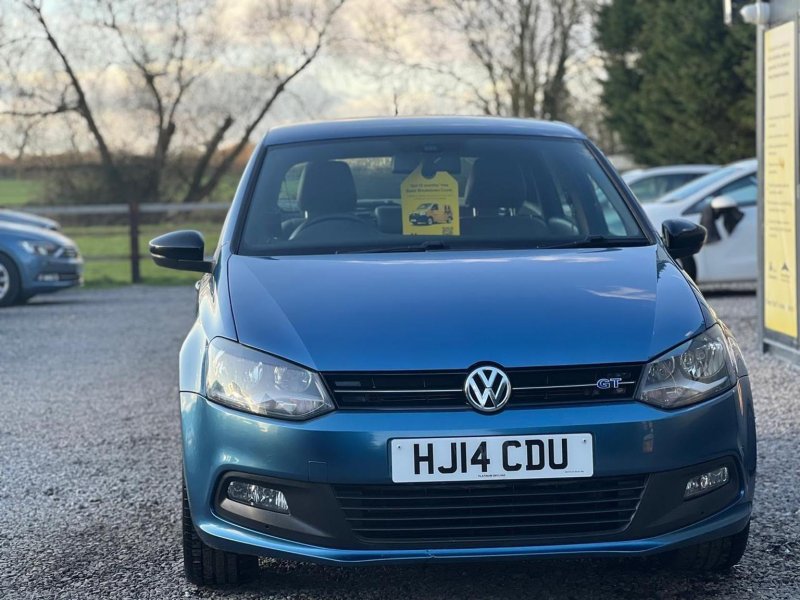 VOLKSWAGEN POLO