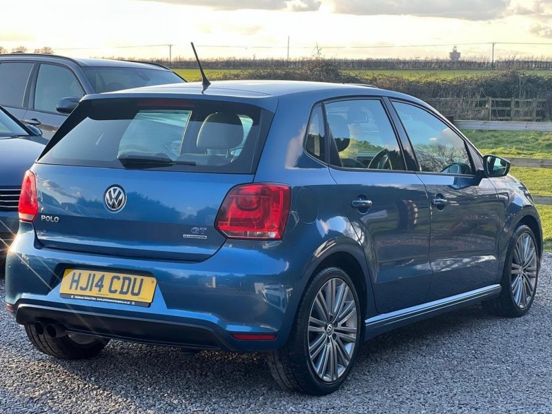 VOLKSWAGEN POLO