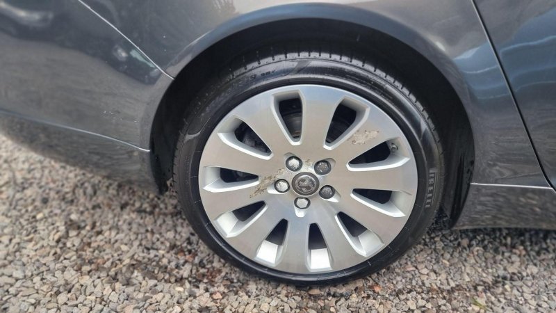 VAUXHALL INSIGNIA