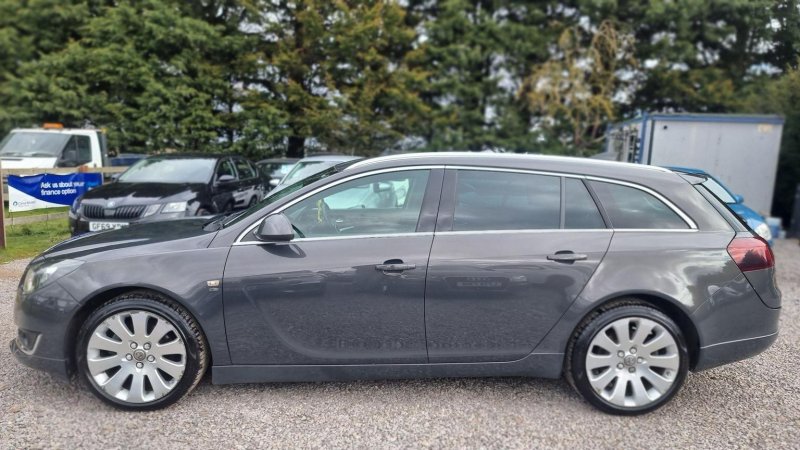 VAUXHALL INSIGNIA