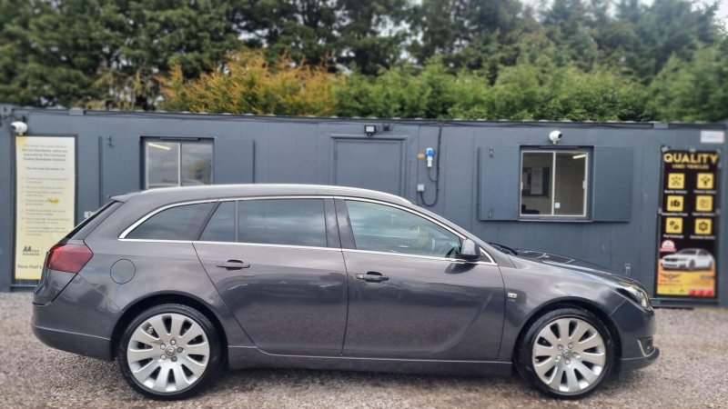 VAUXHALL INSIGNIA
