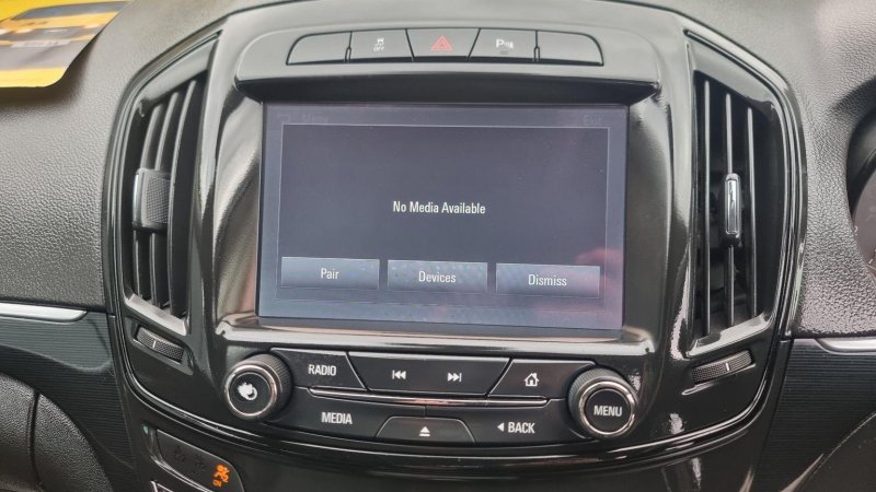 VAUXHALL INSIGNIA
