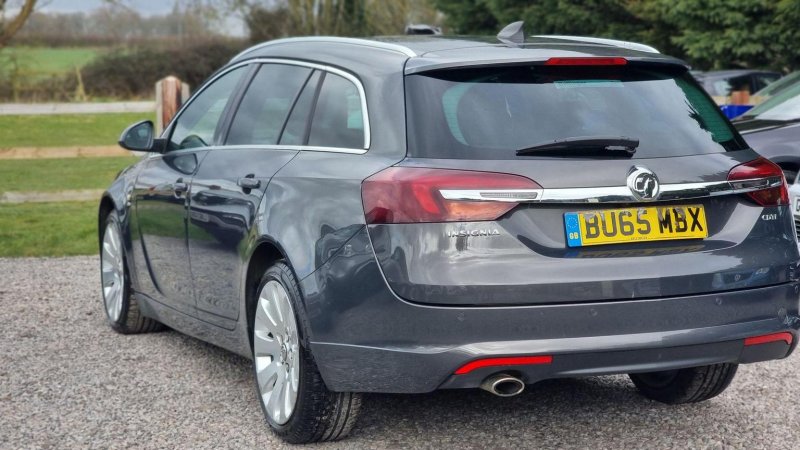 VAUXHALL INSIGNIA