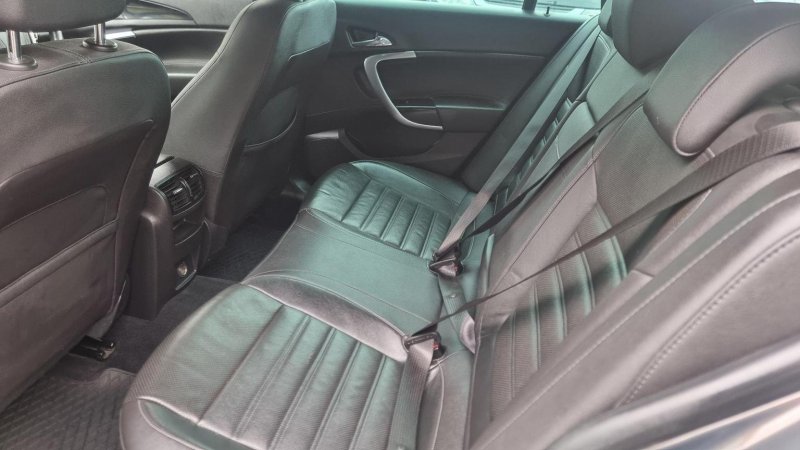VAUXHALL INSIGNIA
