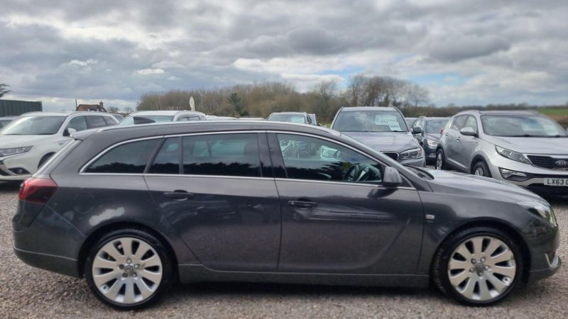 VAUXHALL INSIGNIA