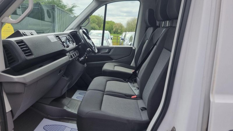 VOLKSWAGEN CRAFTER