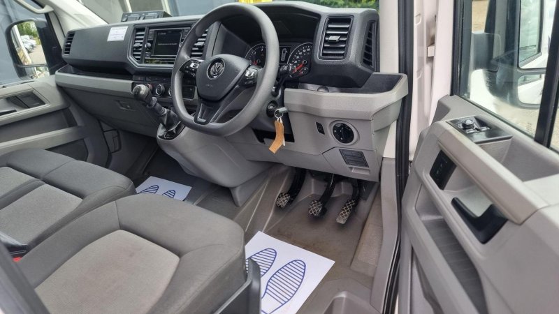 VOLKSWAGEN CRAFTER