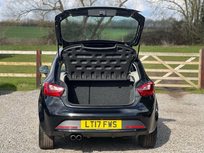 SEAT IBIZA