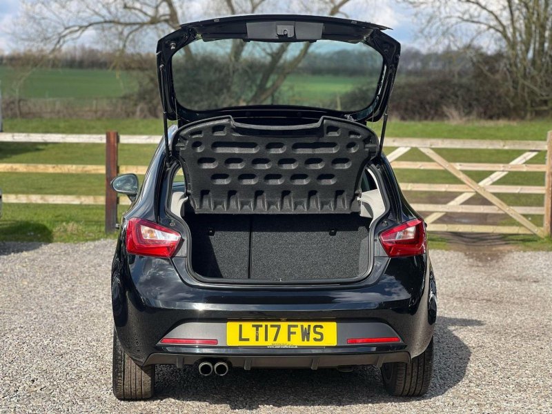 SEAT IBIZA