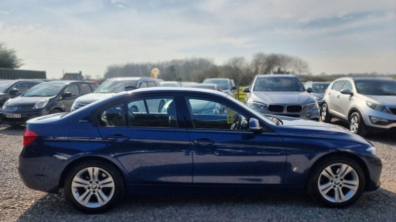 BMW 3 SERIES