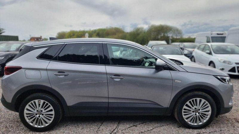 VAUXHALL GRANDLAND X