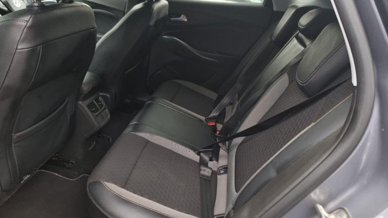 VAUXHALL GRANDLAND X