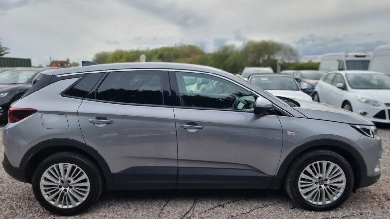 VAUXHALL GRANDLAND X