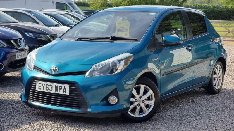 TOYOTA YARIS