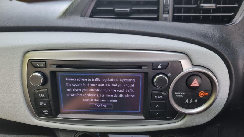 TOYOTA YARIS