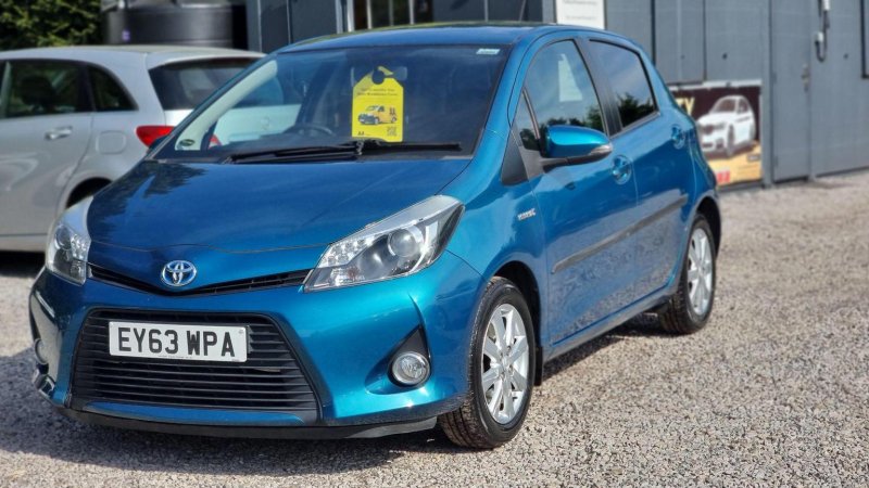 TOYOTA YARIS