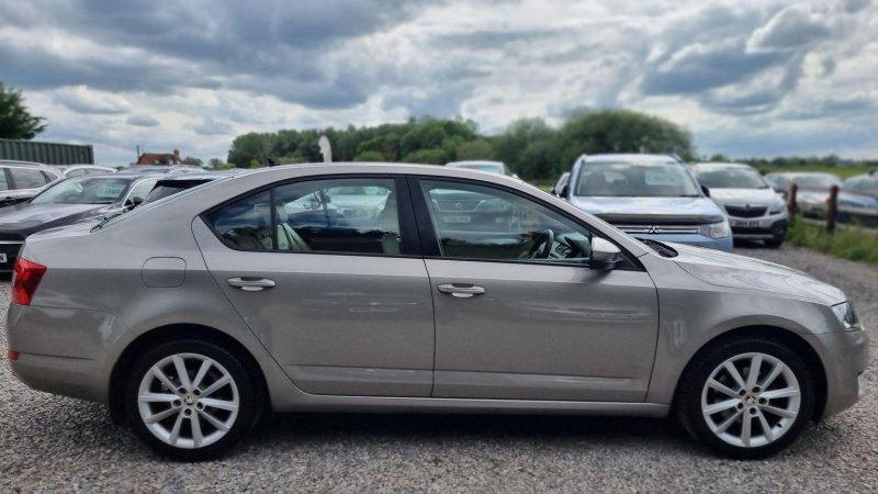 SKODA OCTAVIA