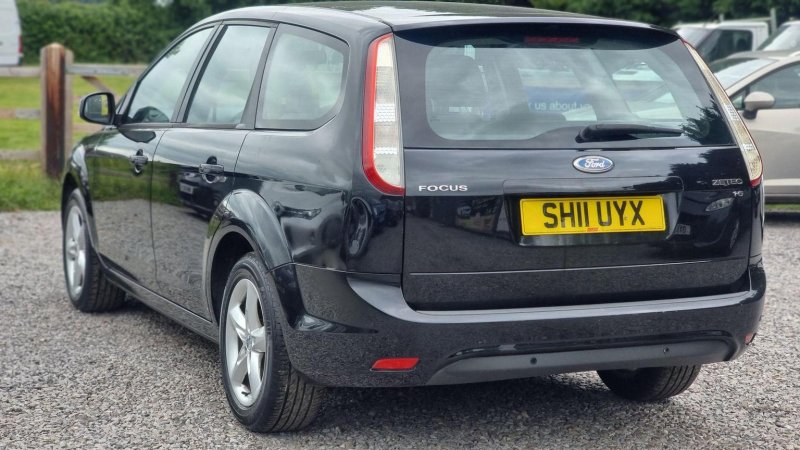 FORD FOCUS