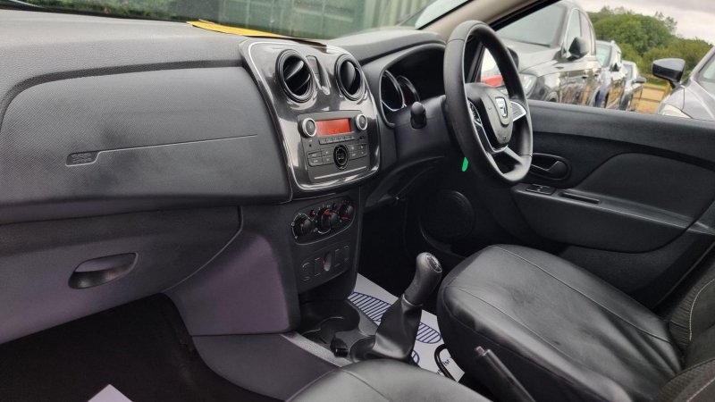 DACIA SANDERO
