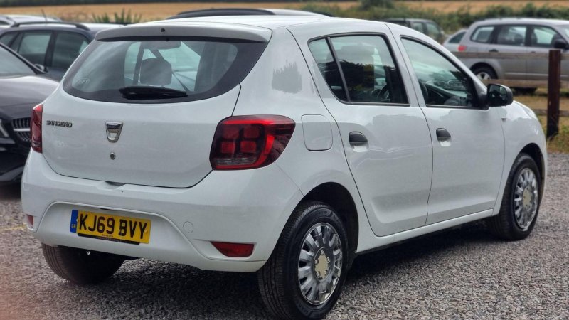DACIA SANDERO