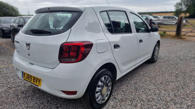 DACIA SANDERO